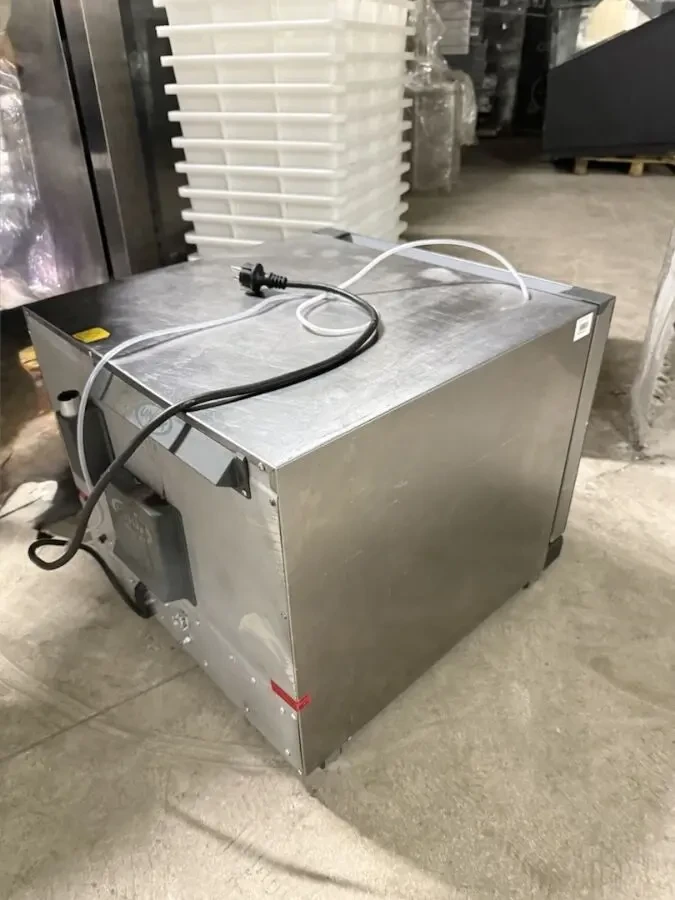 Конвекційна піч Unox Arianna XFT 135 4