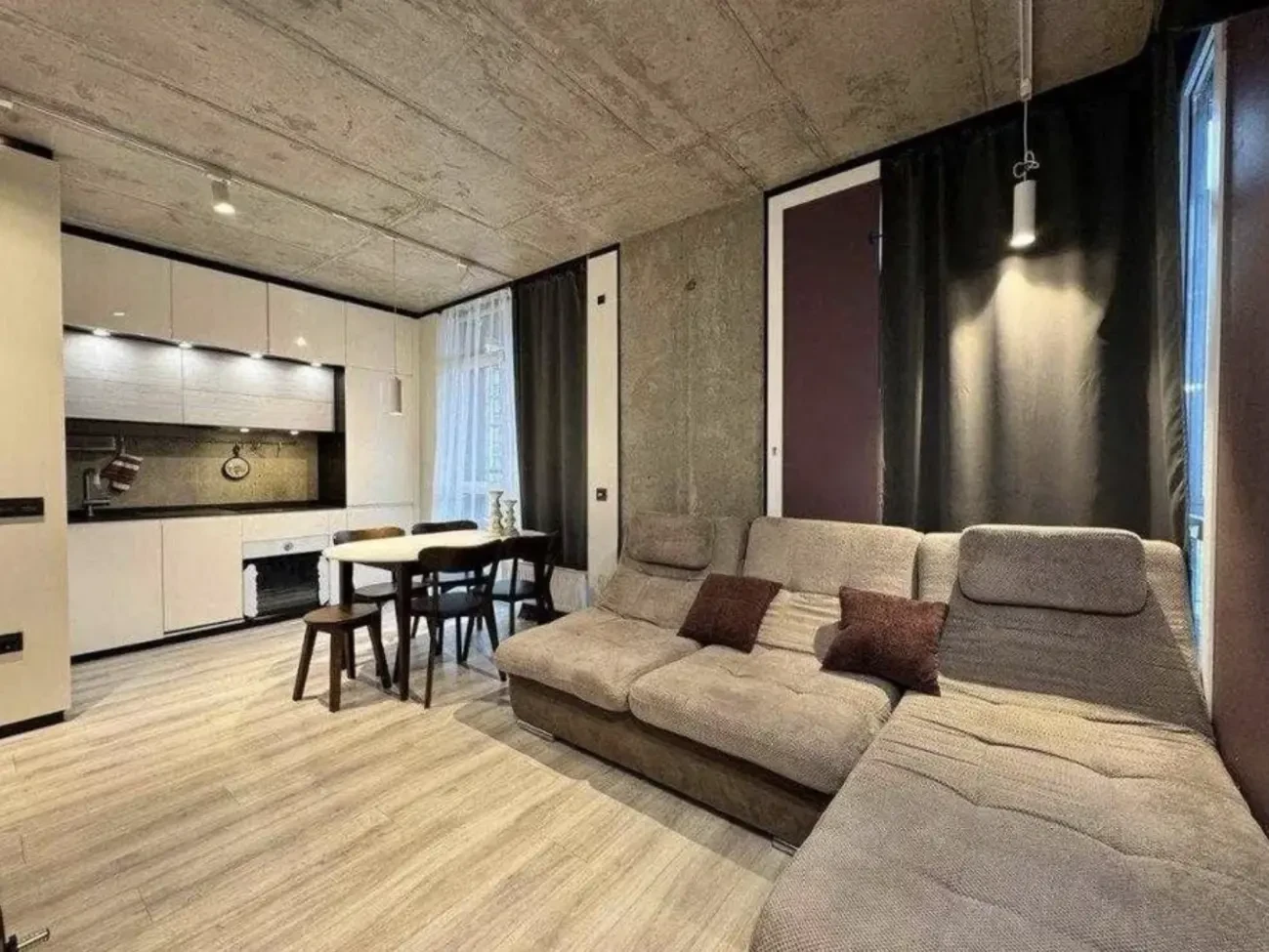 Продам 3к квартиру с авторским ремонтом в ЖК Небо