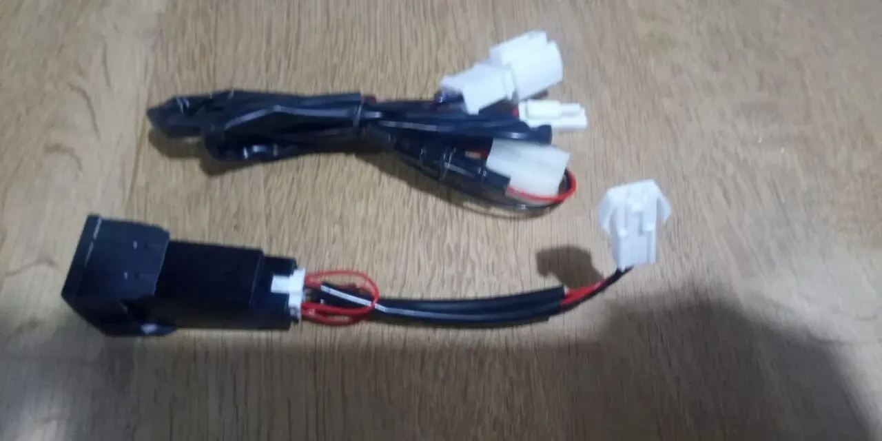 Быстрая зарядка QC3.0 для Volkswagen POLO 04-11 4