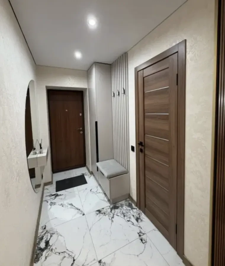 Продам 3 комнатную квартиру на проспекте Поля с Евроремонтом 10