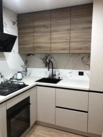 Продам 3 комнатную квартиру на проспекте Поля с Евроремонтом