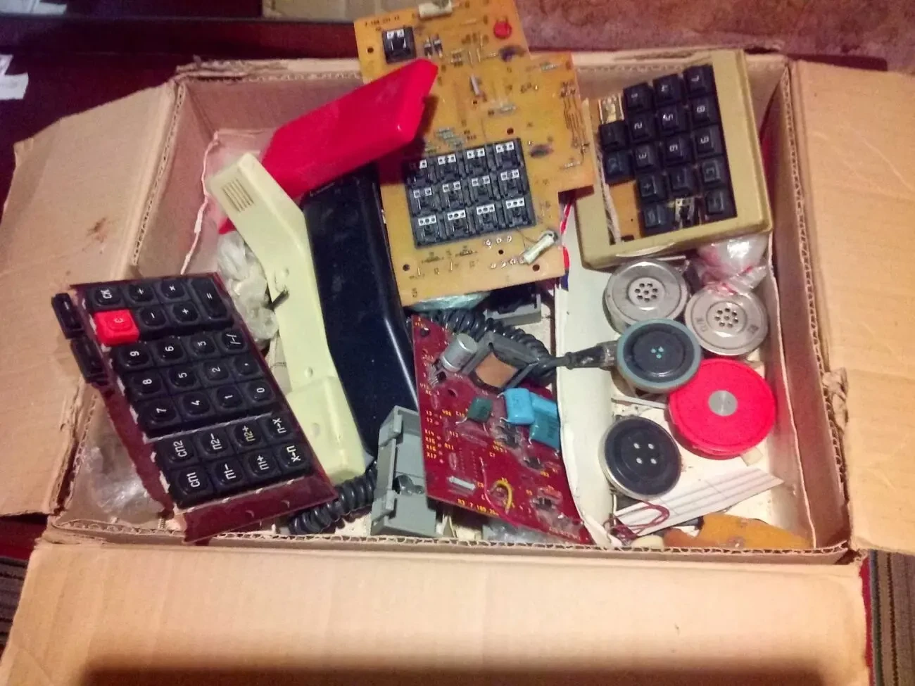 Запчасти для телефонов 60х - 90хгод. (Опт)