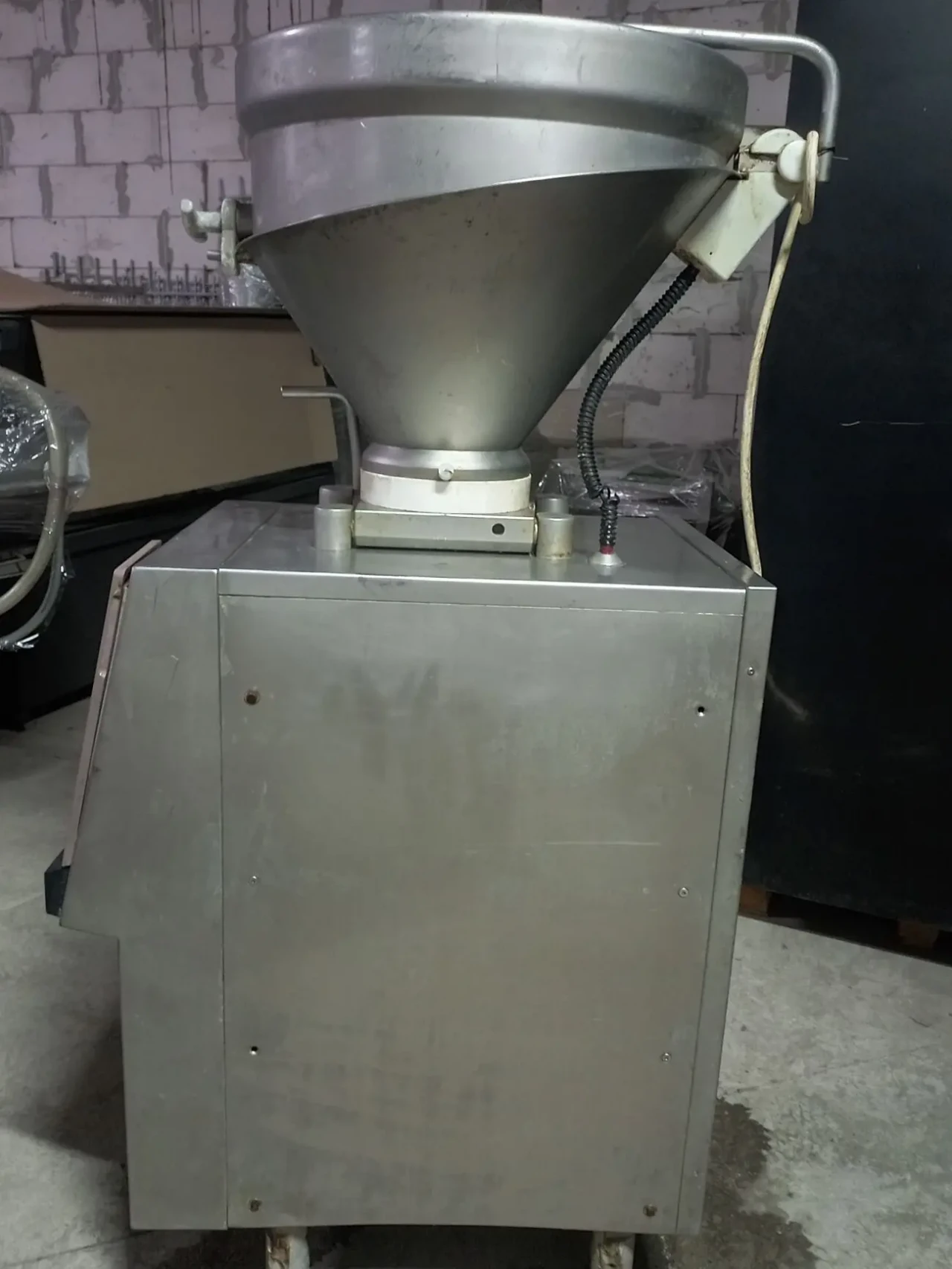 Шприц вакуумний роторний Handtmann VF 50