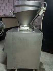 Шприц вакуумний роторний Handtmann VF 50