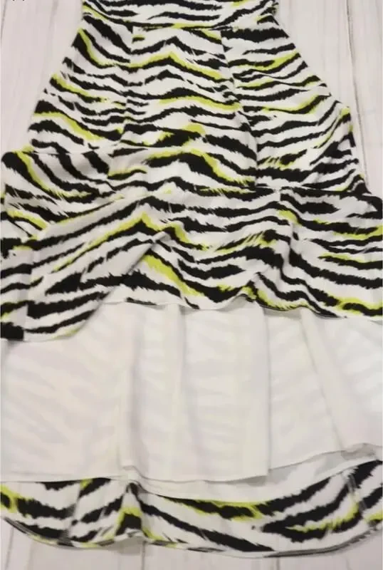 Яскрава сукня 4