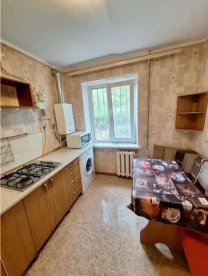 Продажа 2к квартиры, пр-т О. Поля, район ТЦ Славутич