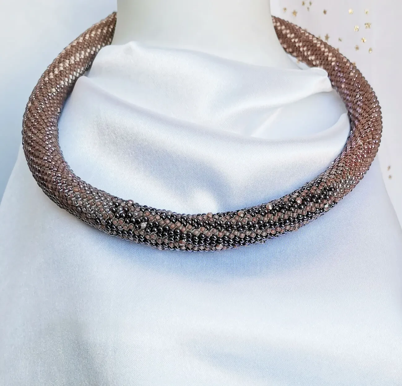 Прикраса із бісеру кольє-джгут Ніжність 6