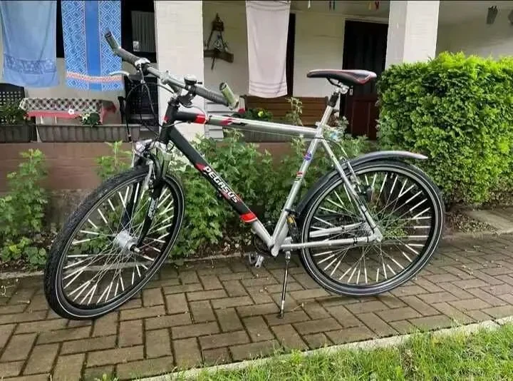 Катафоти (світловідбиваючі) накладки на шприхи велосипеда. Колір БІЛИЙ 5