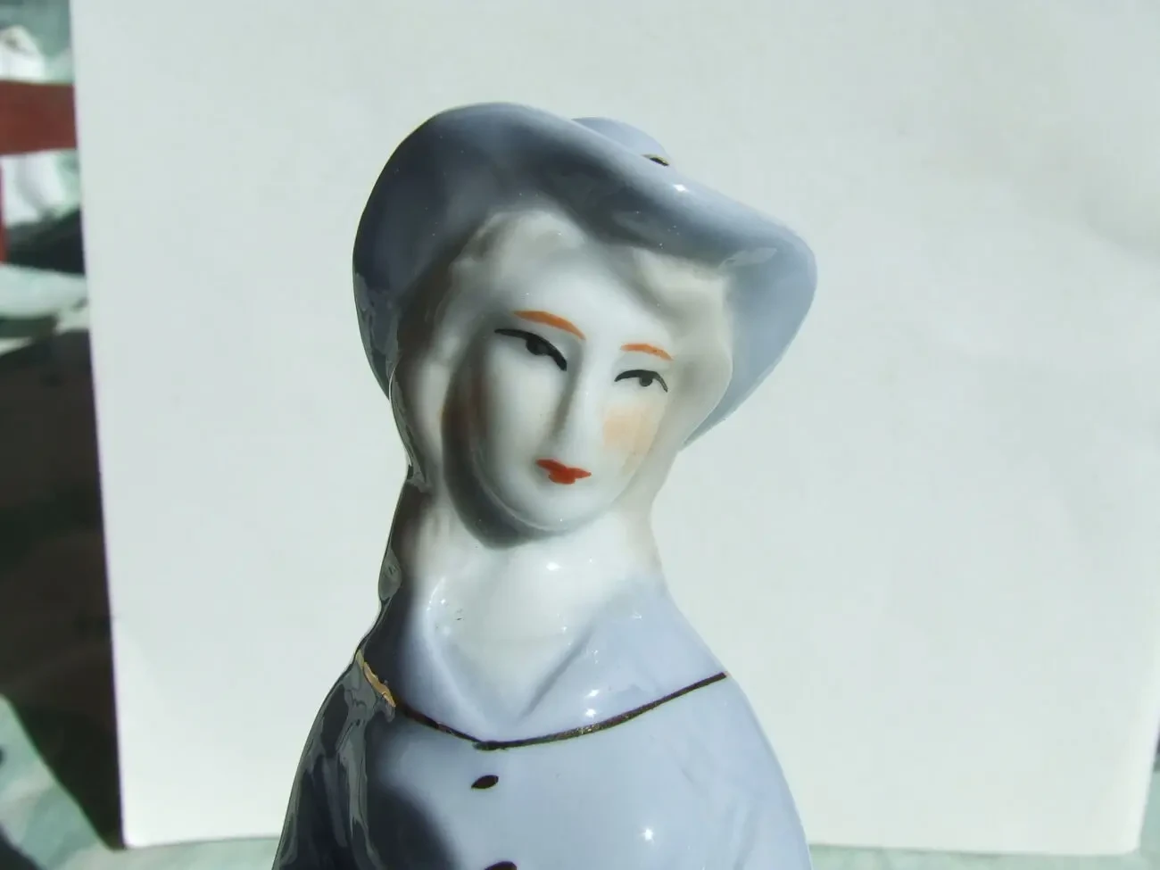 Фарфор дівчина з собакою роз. 18 х 6 см. 1990 роки. ручний розпис. 2