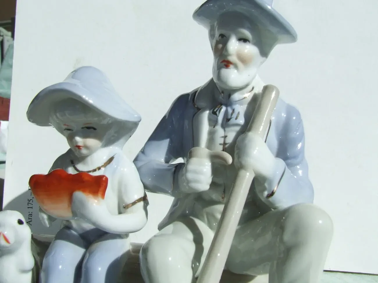 Фарфор дід з внуком роз. 18 х 18х 10 см. 1990 роки. ручний розпис. 2