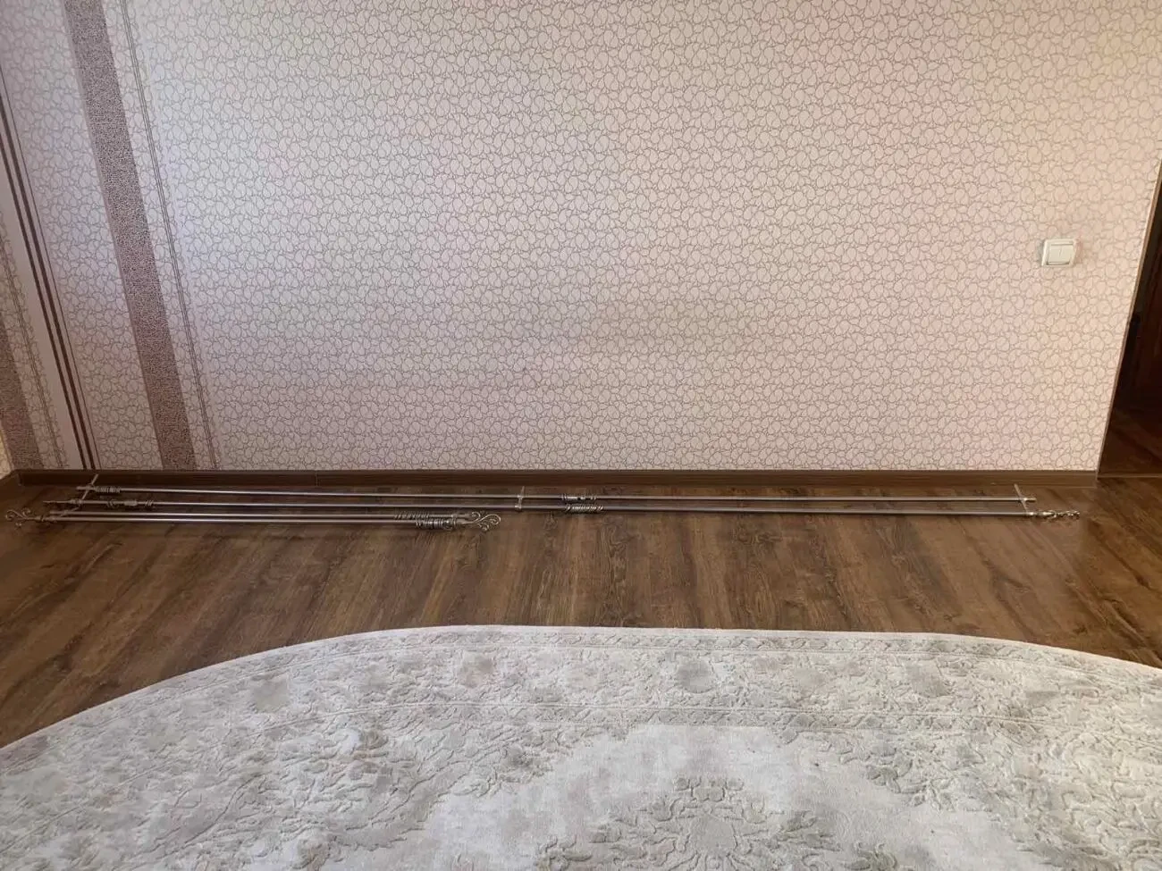 Два карнизи з нержавійки 1,5 м й 3,2 м (торг) 4