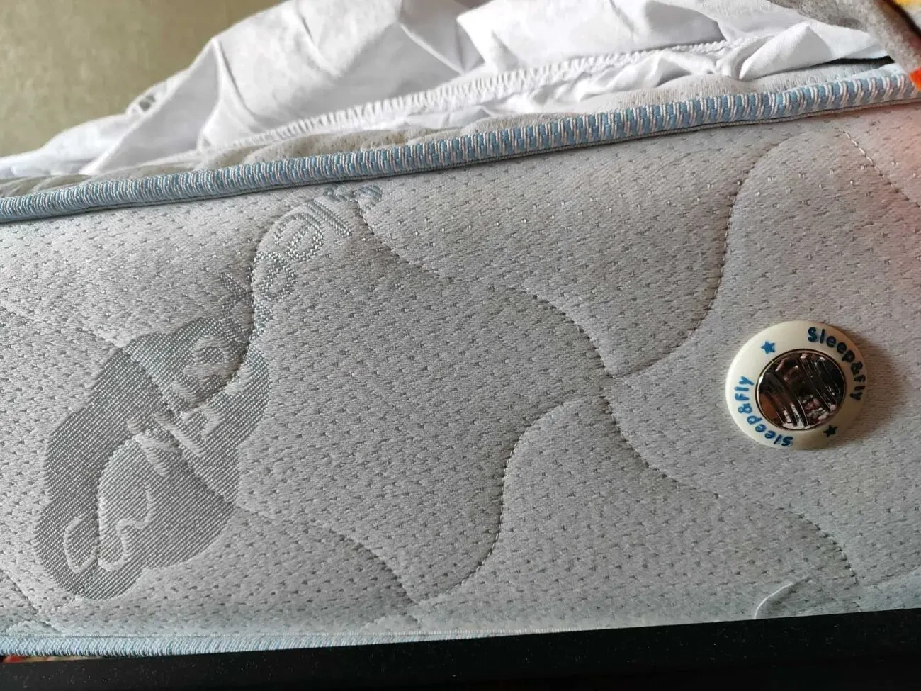 Продам ліжко з матрацом 9