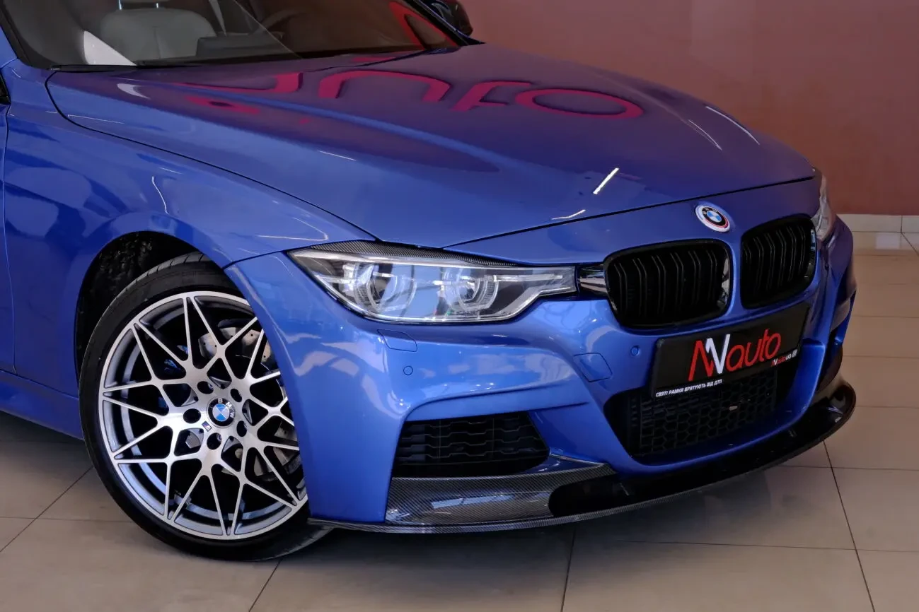 BMW 328i xDrive 3