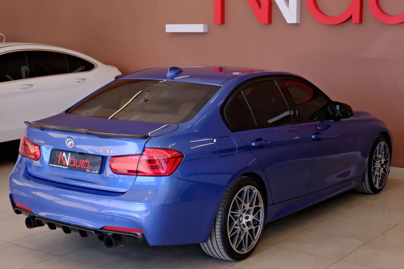 BMW 328i xDrive 5