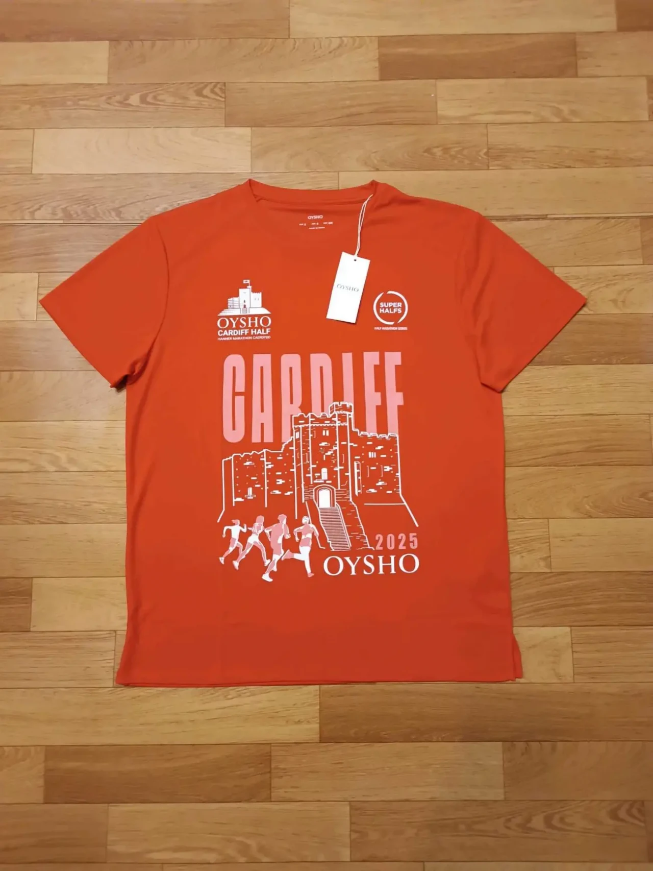 якісна брендова стильна футболка