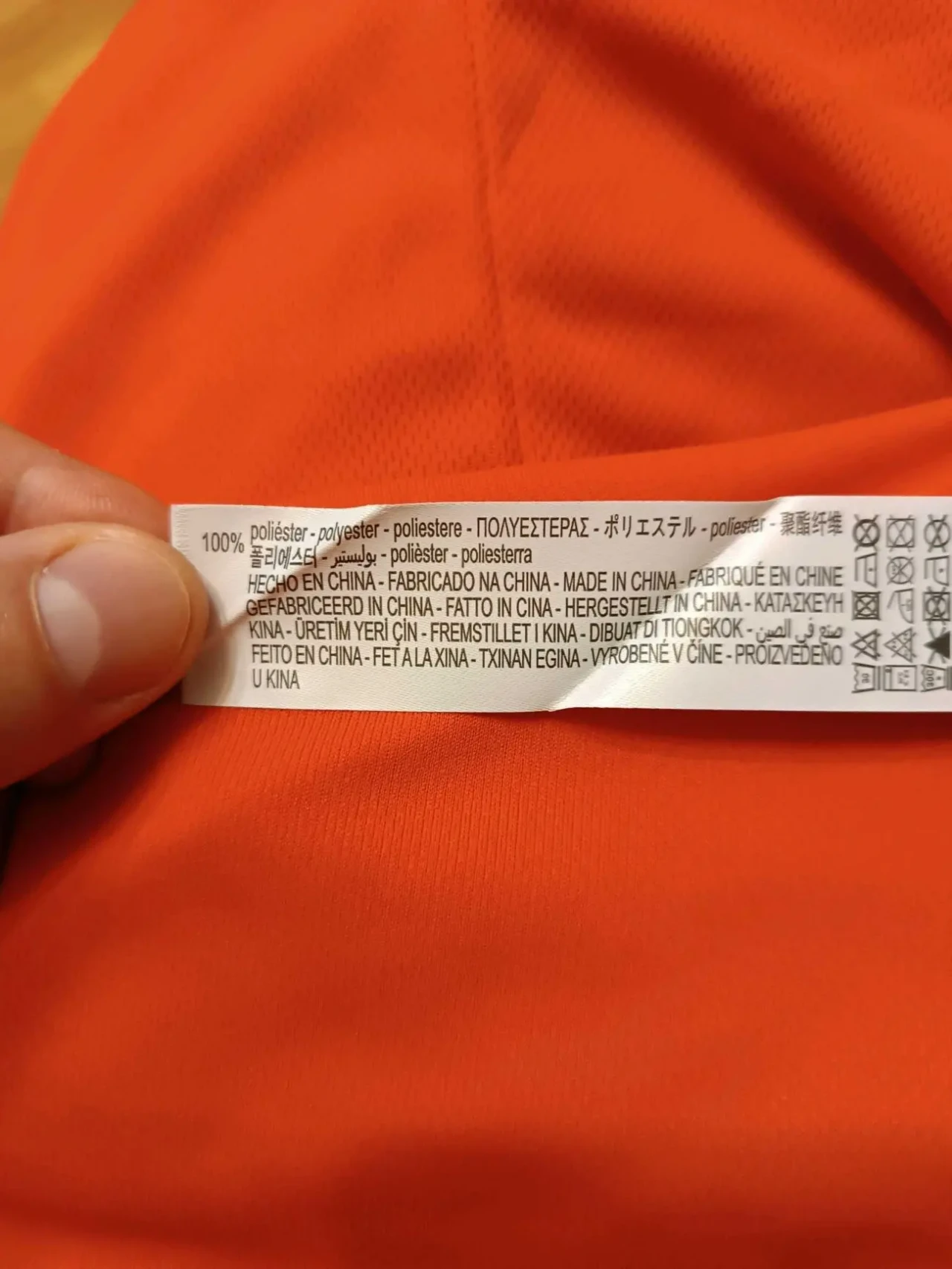 якісна брендова стильна футболка 9