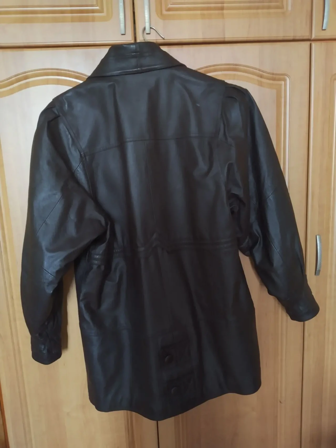 Куртка женская,кожаная,б/у (XL,50) 2