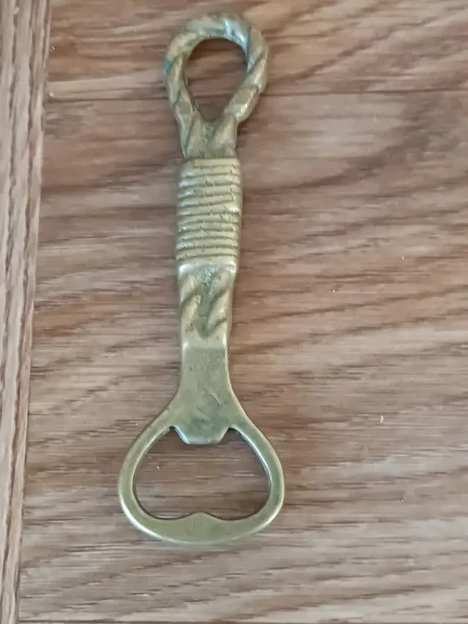 Вінтажна відкривачка для пляшок з морського каната. Італія.