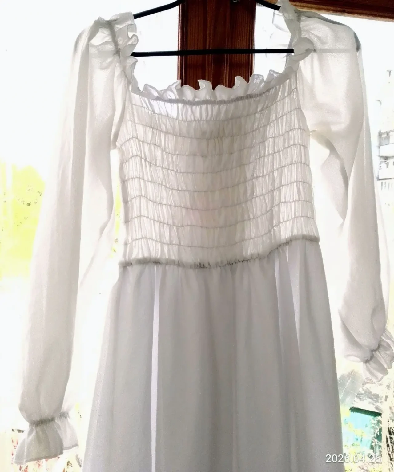 Платье 6 иксс белое длинное, открытые плечи, резинки, подростковое п э 3