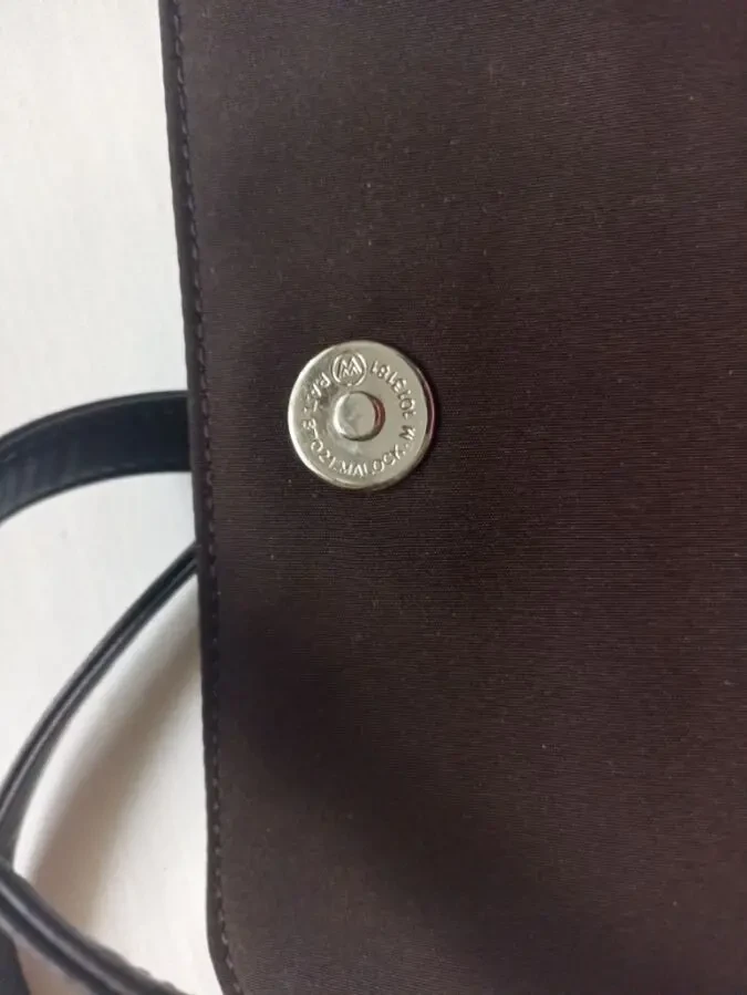 DKNY Сумка женская кросс боди шоколадного цвета нейлон 7