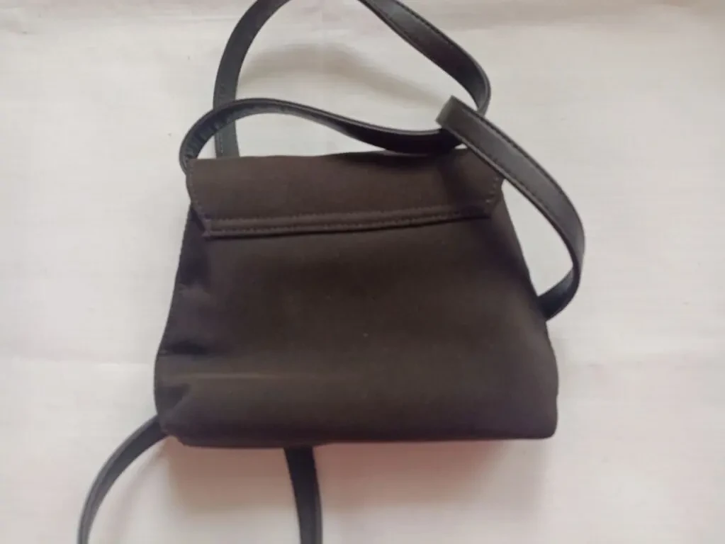 DKNY Сумка женская кросс боди шоколадного цвета нейлон 2