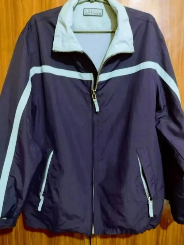 Мужская ветровка влагозащитная.