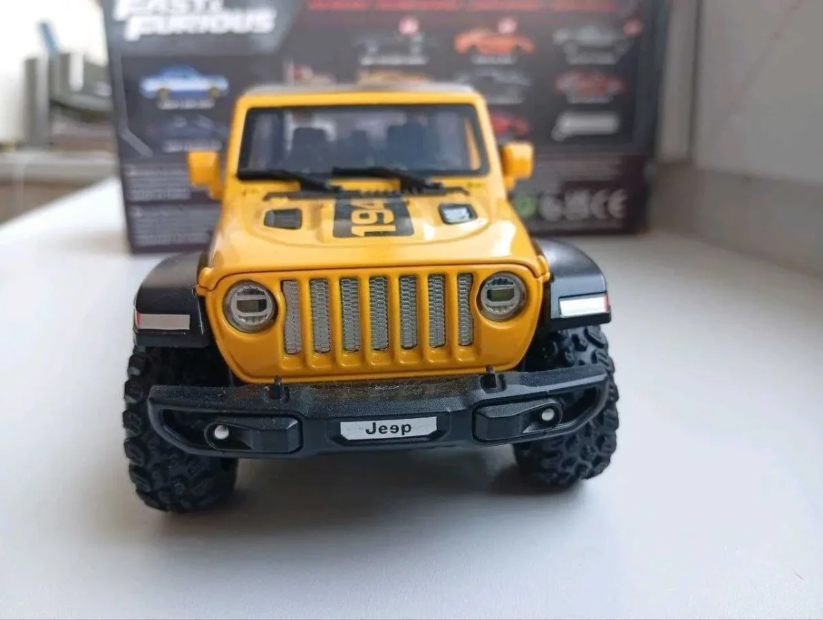 Масштабная модель автомобиля 1:32 Jeep Rubicon