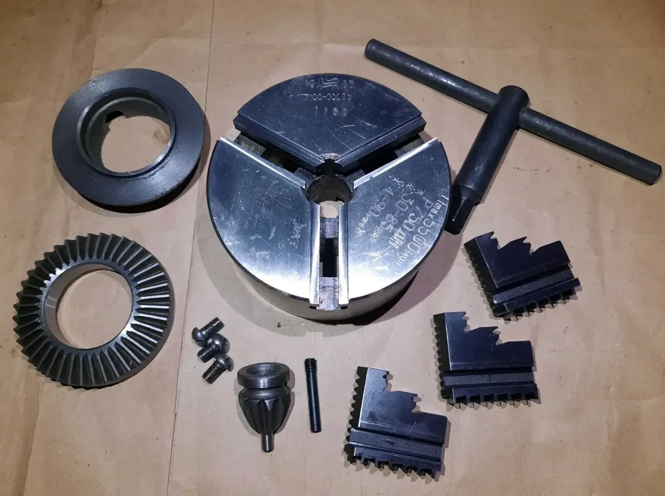 Патрон токарний високоточний 100 мм 6