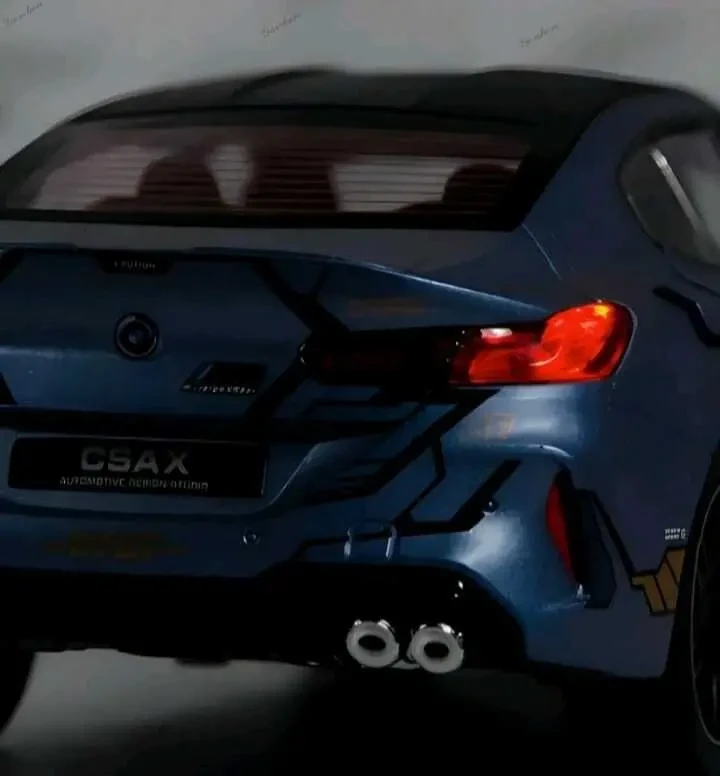 Модель автомобиля в масштабе 1:24 Bmw m8 7