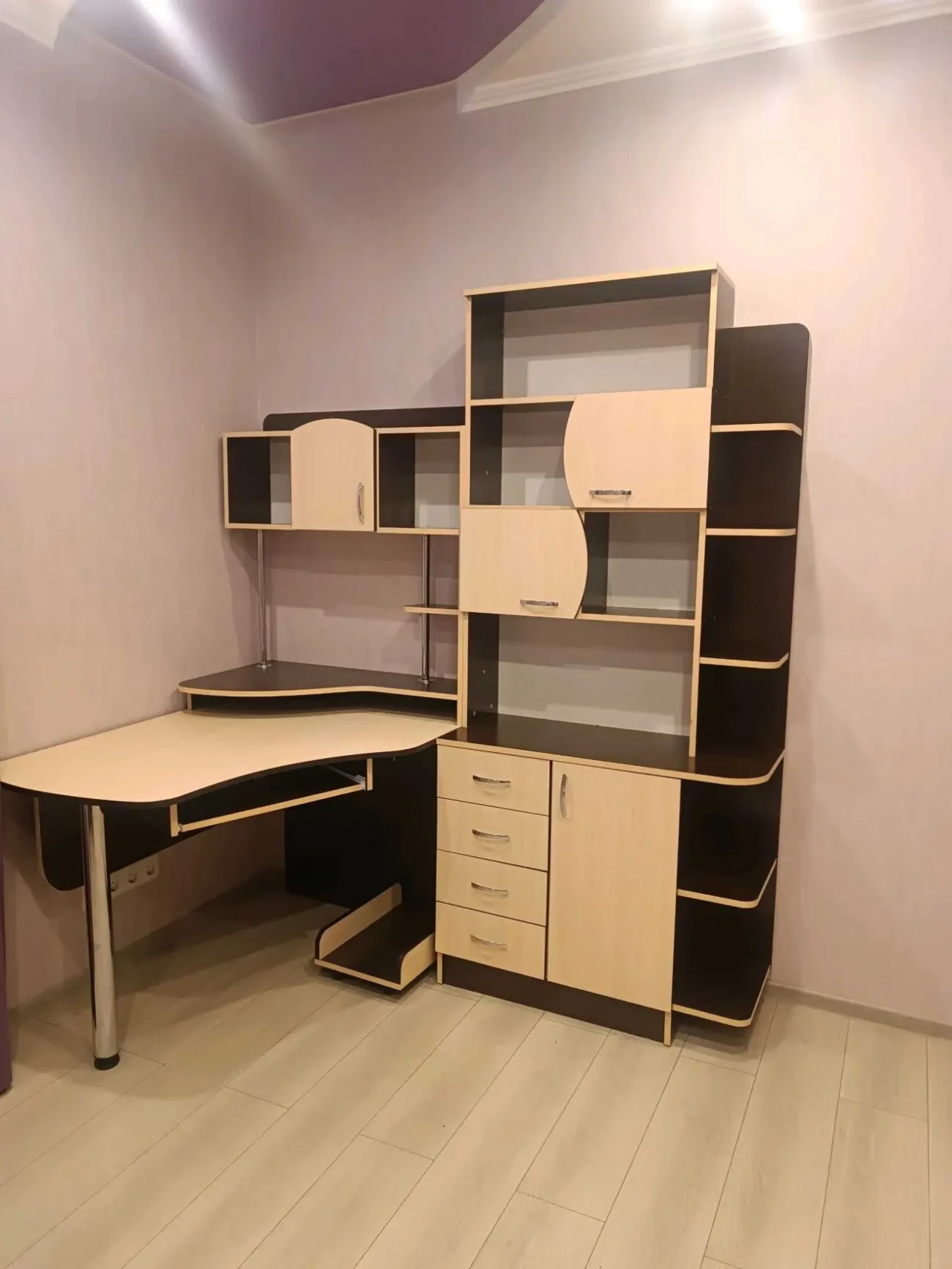 Стіл комп'ютерний кутовий 2