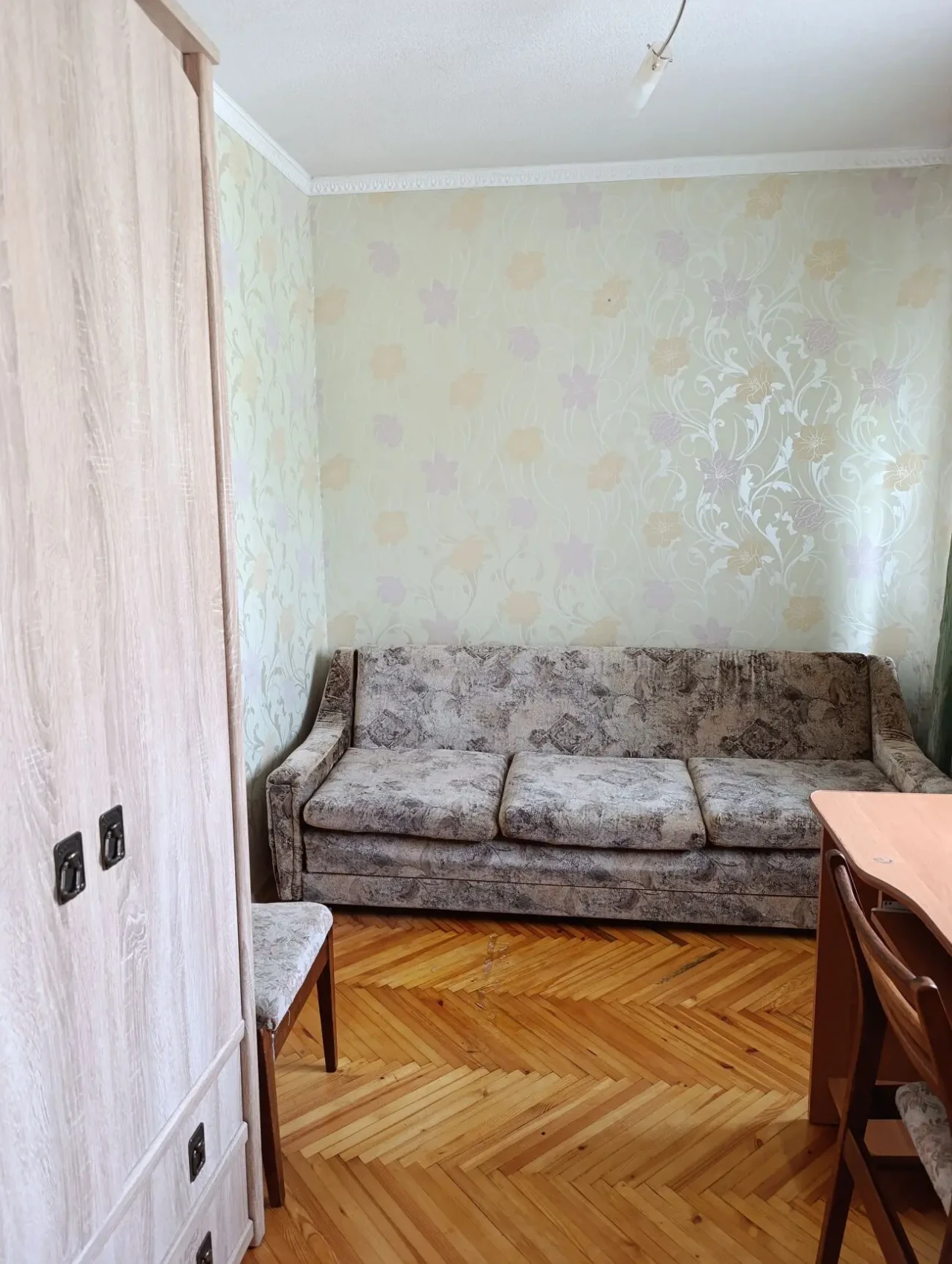 Продам 3 кім квартиру м. Студентська 8