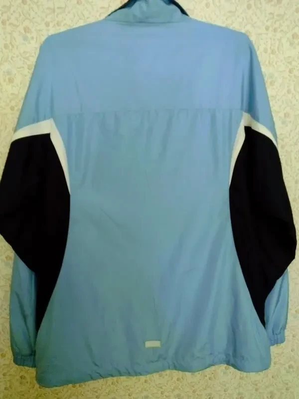 Мужская лёгкая спортивная ветровка, голубая. UMBRO 9