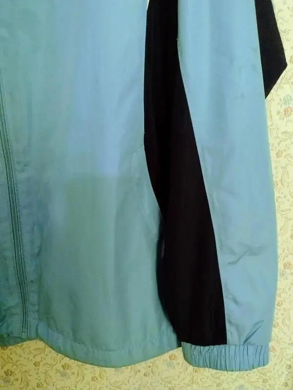 Мужская лёгкая спортивная ветровка, голубая. UMBRO 6