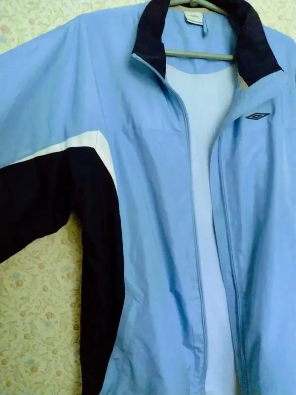 Мужская лёгкая спортивная ветровка, голубая. UMBRO 8