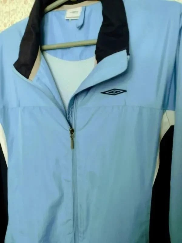 Мужская лёгкая спортивная ветровка, голубая. UMBRO 5