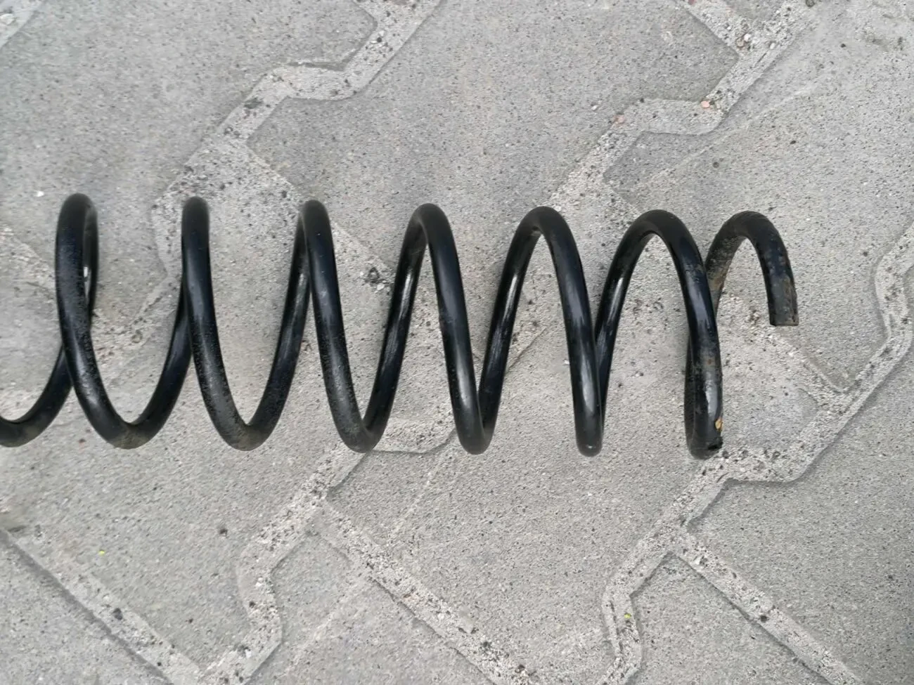 пружина Мазда 3 бк хетчбек 7