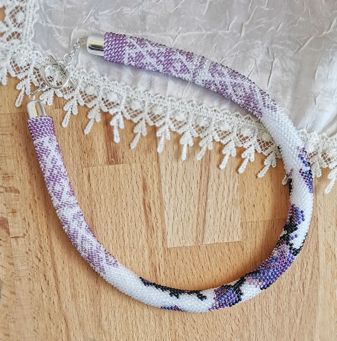 Прикраса із бісеру кольє-джгут Симфонія 5