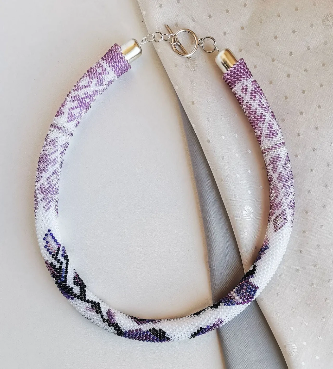 Прикраса із бісеру кольє-джгут Симфонія 9