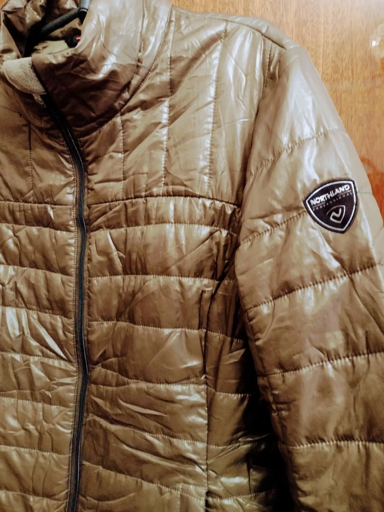 Женская легкая стеганная куртка. 2