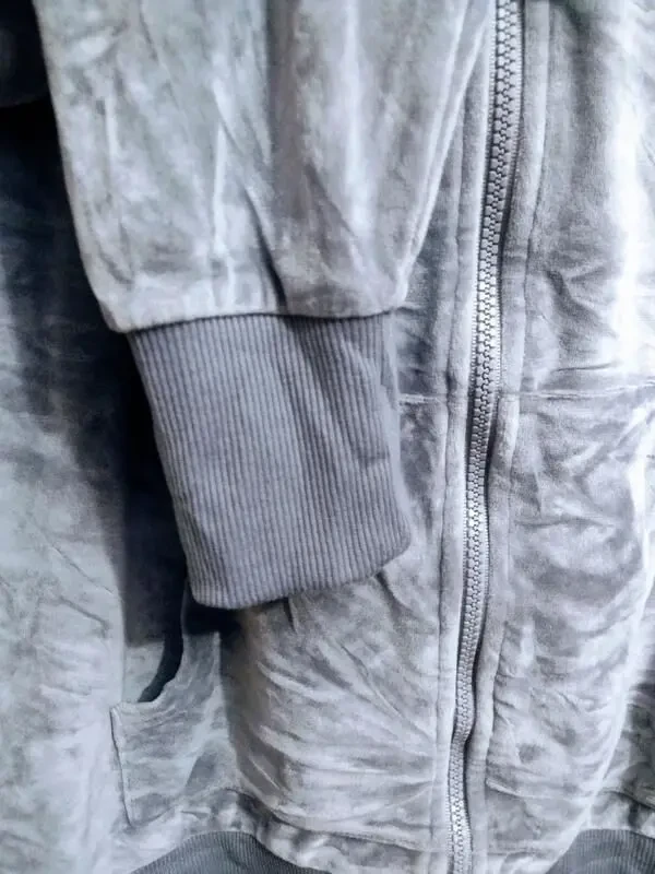 Женская велюровая кофта с капюшоном. 4