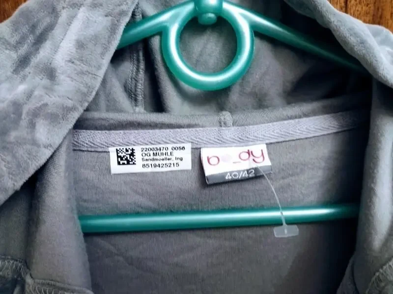 Женская велюровая кофта с капюшоном. 5