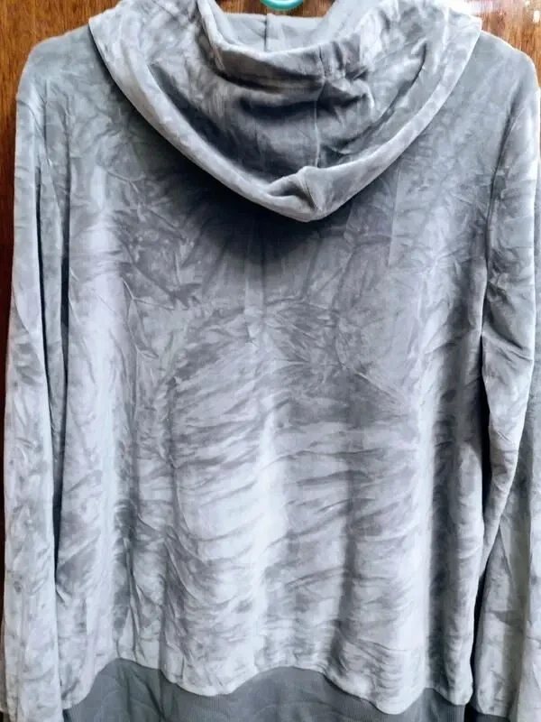 Женская велюровая кофта с капюшоном. 6