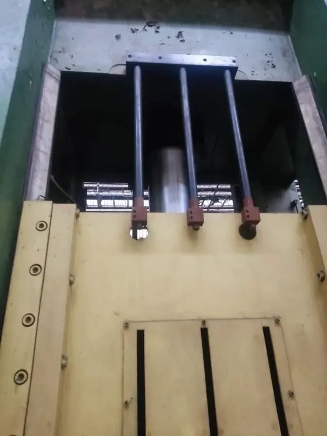 Новий гідравлічний прес РНО-2-400 4