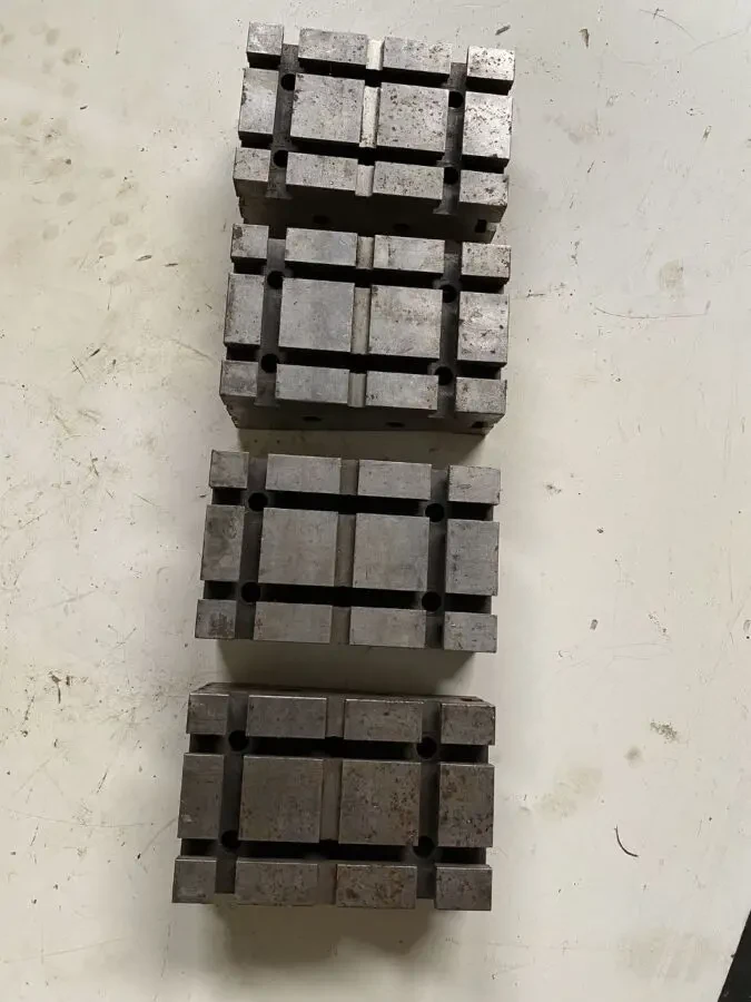 Усп 12 кутики розмір 190х120х90 мм