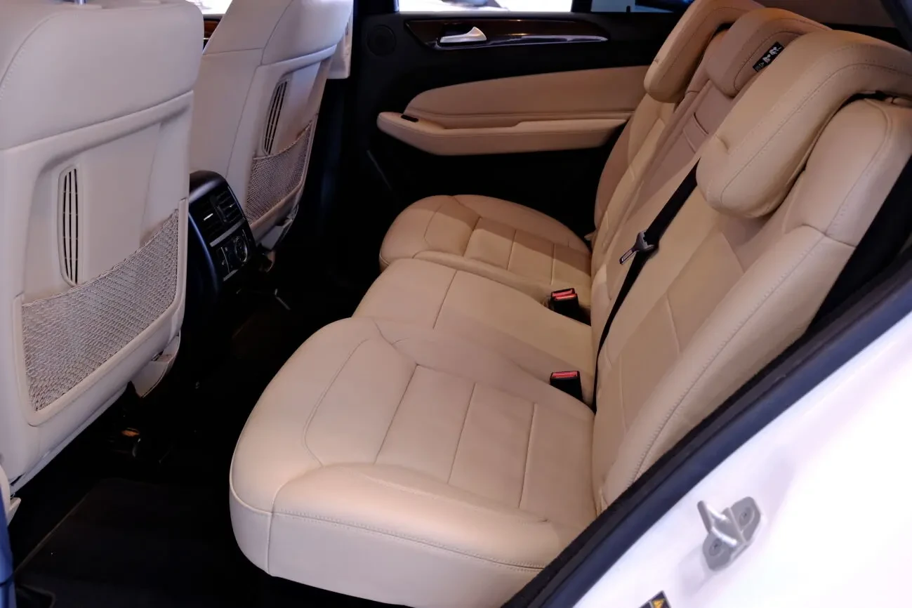 Mercedes-Benz GLE550E 8