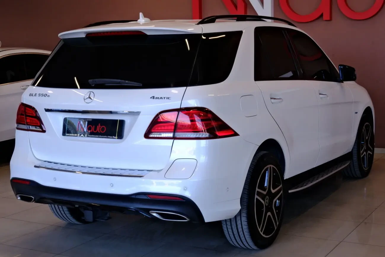 Mercedes-Benz GLE550E 5