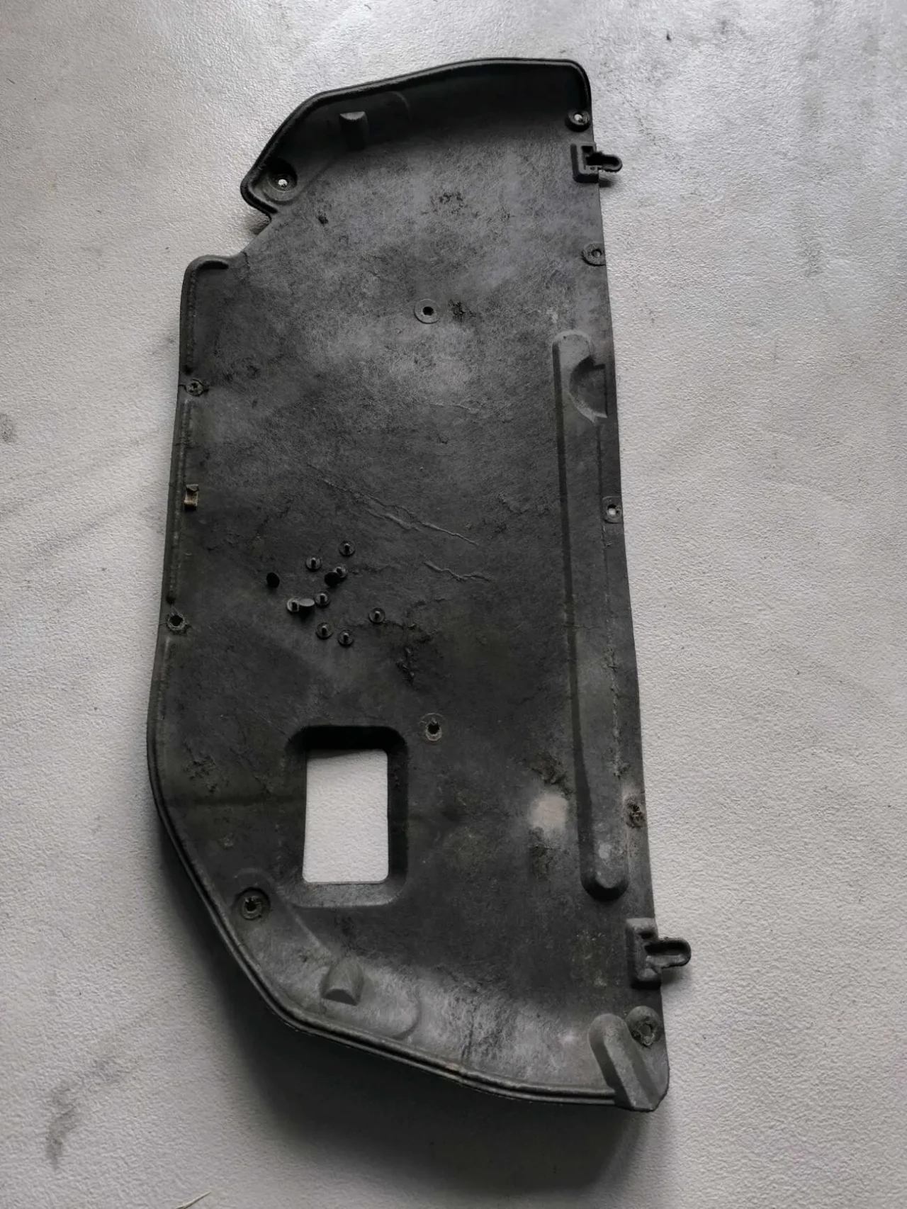 шумоизоляция капота мазда 3