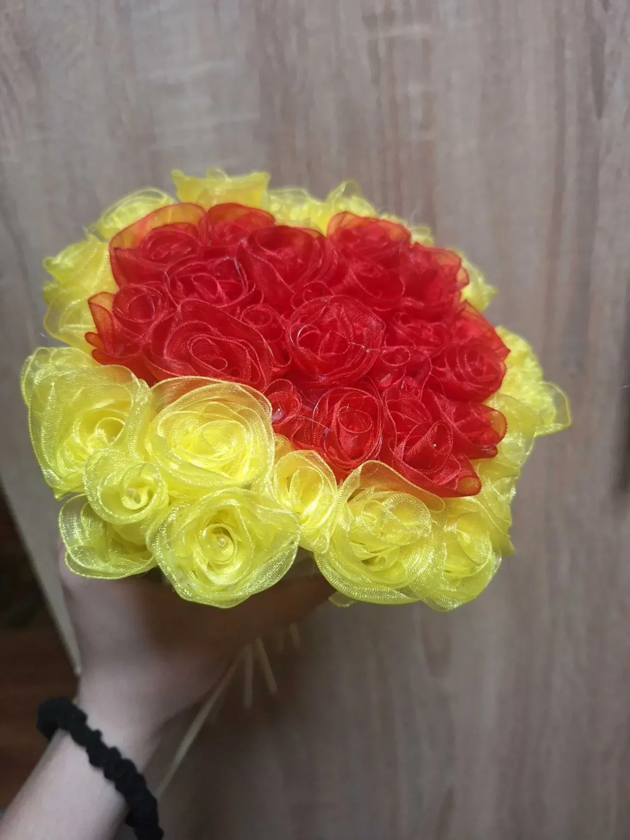 Букет з атласних стрічок власними руками 3