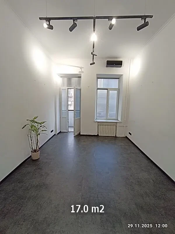 Офис 100 м2 с бесперебойным энергоснабжением, 4 кабинета, Центр 3