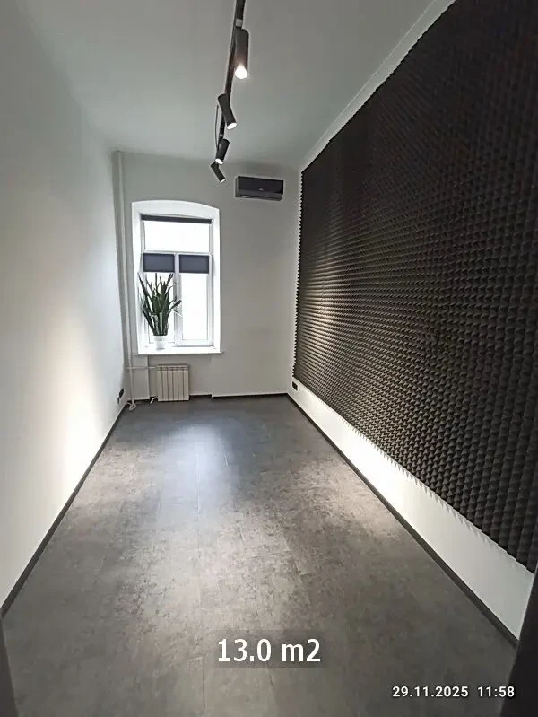 Офис 100 м2 с бесперебойным энергоснабжением, 4 кабинета, Центр 2